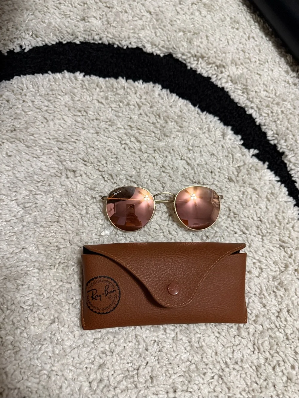 Ray-Ban Matte Gold Round Sunglasses with Rose-Brown Mirrored Lenses